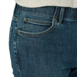 'Lee' Men's Extreme Motion Regular Fit Straight Leg - Cromwell -Outdoor Clothing Store 2016052 BD02 SWBD PRD 1024x1024@2x