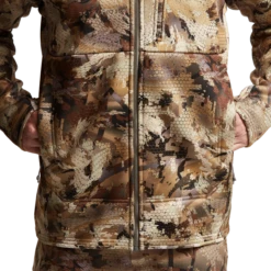 'Sitka' Men's Traverse Jacket - Waterfowl : Waterfowl Marsh -Outdoor Clothing Store IMG SITKA WL 2022 600028 WL Traverse Jacket Optifade Waterfowl 592p Studio 03939 1024x1024@2x