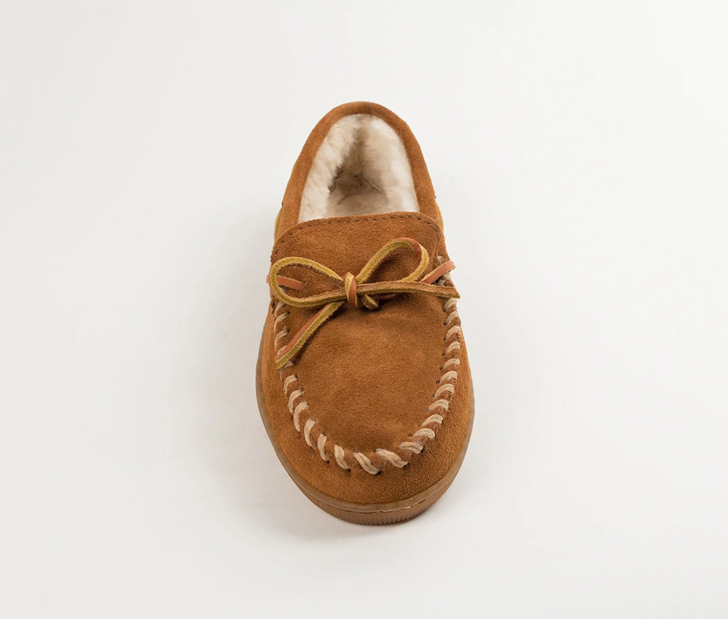'Minnetonka' Men's Pile Lined Hardsole Moc Slipper - Brown 6 'Minnetonka' Men's Pile Lined Hardsole Moc Slipper - Brown - Image 4